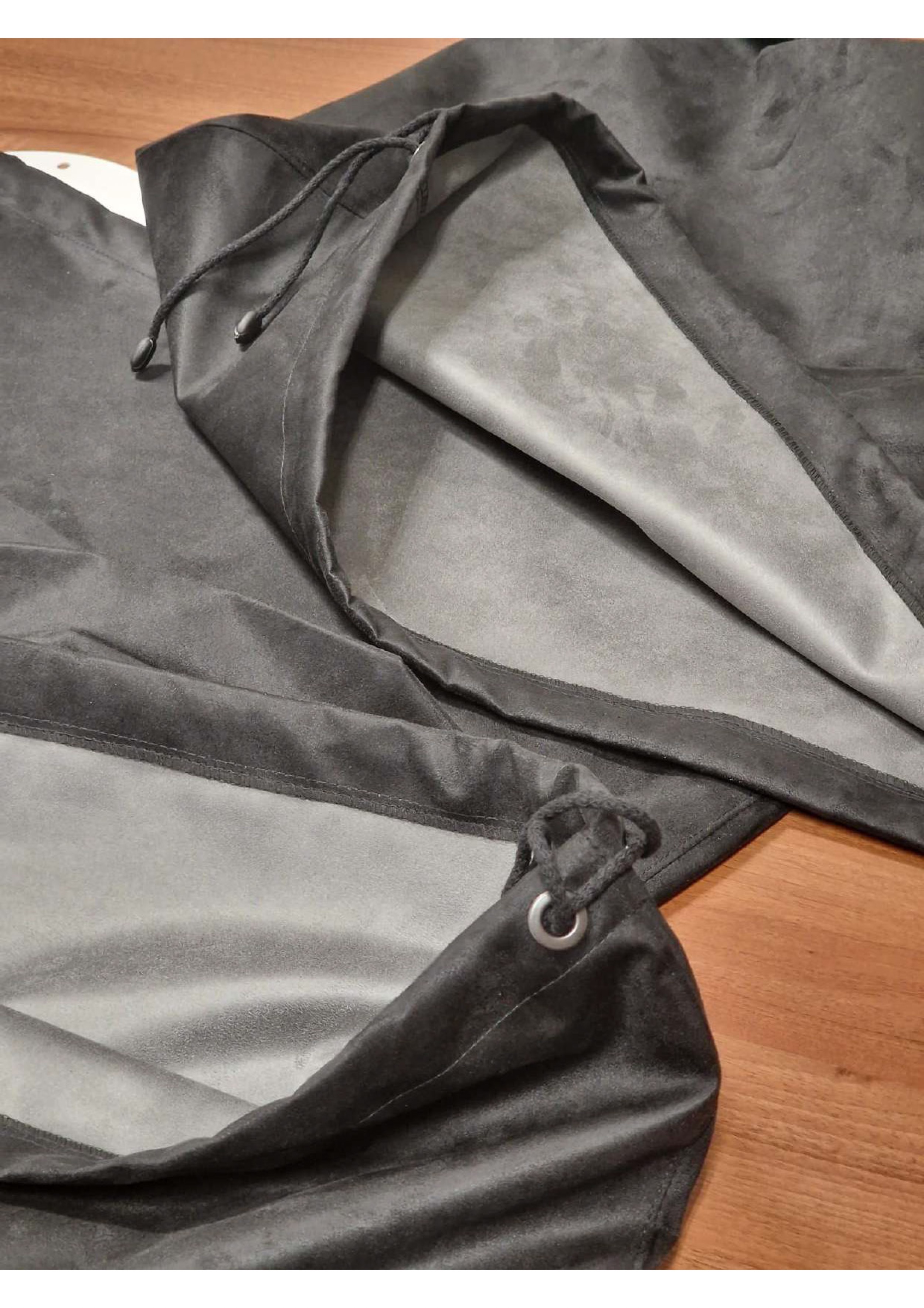 Barina-Ferrari-champagne-cooler-production-2