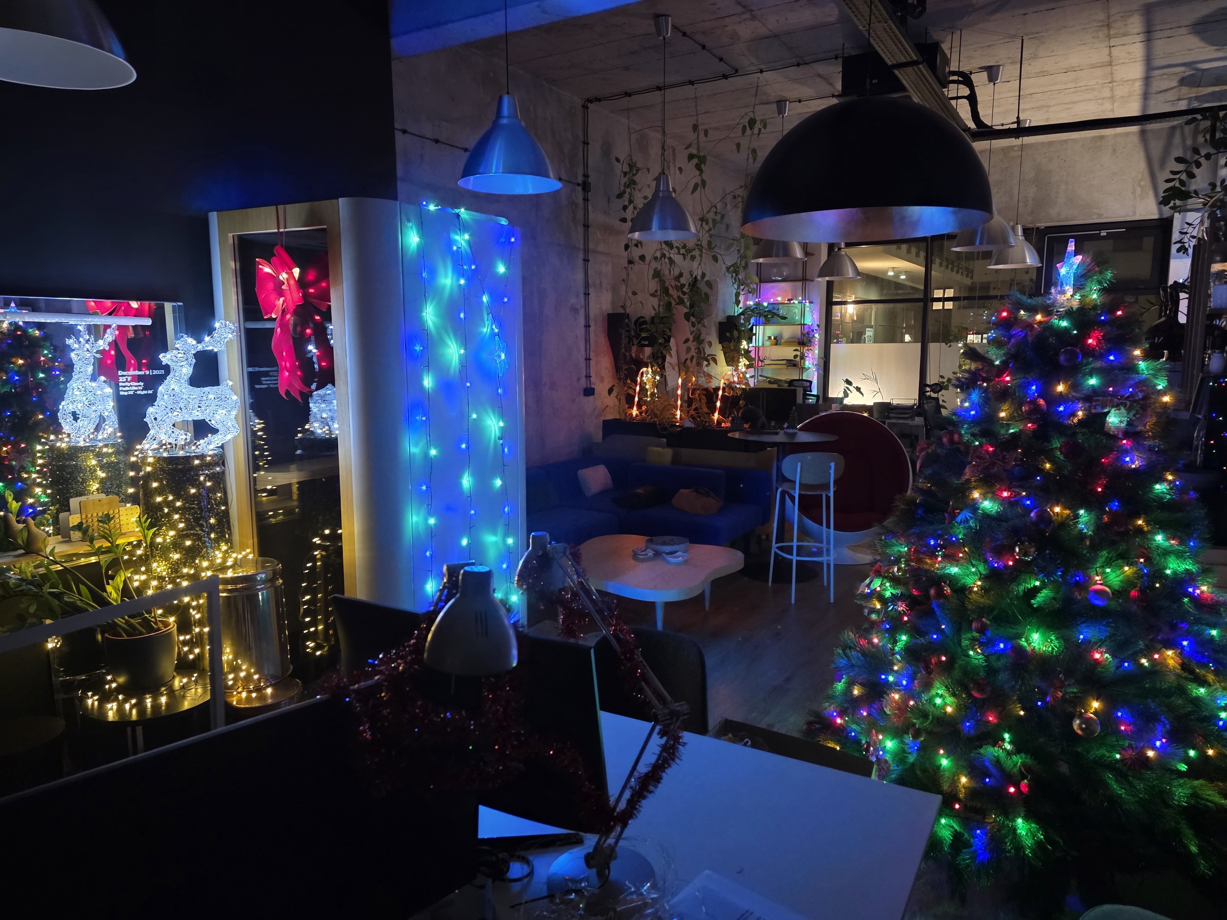 Flexhouse xmas newyear 2025 1